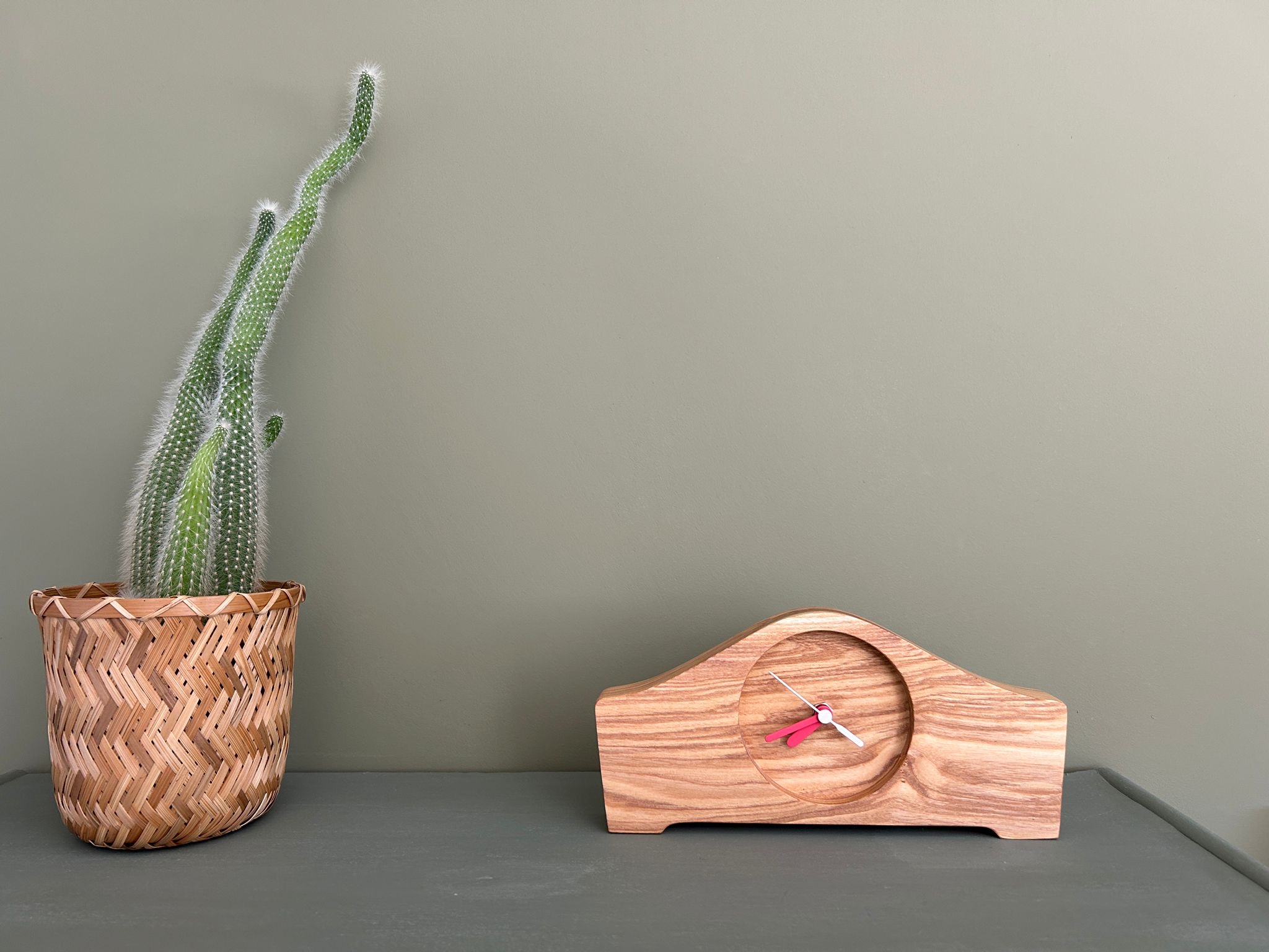 Handgemaakte houten klok Wave